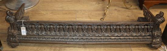 A Victorian cast iron fender W.125cm